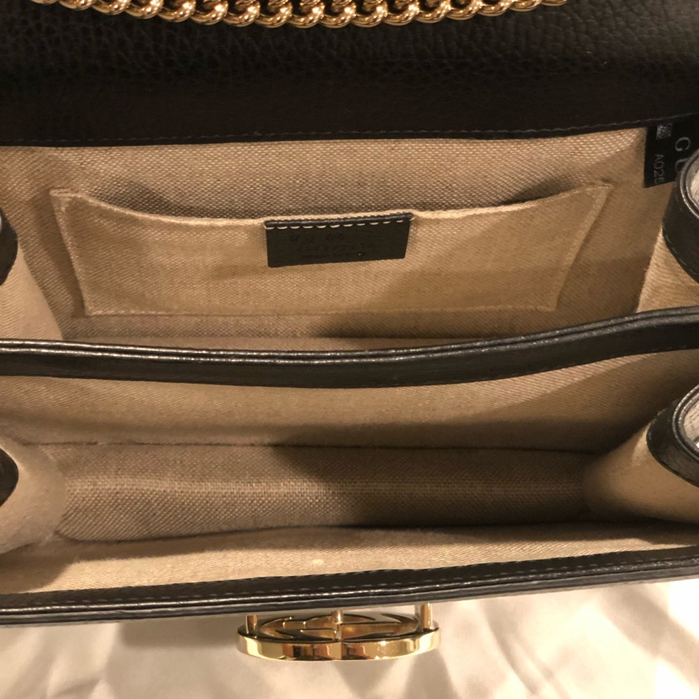 Authentic Gucci Small Interlocking G Shoulder Bag - image 3